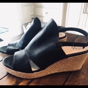Vince Camuto wedge sandals black Sz 10